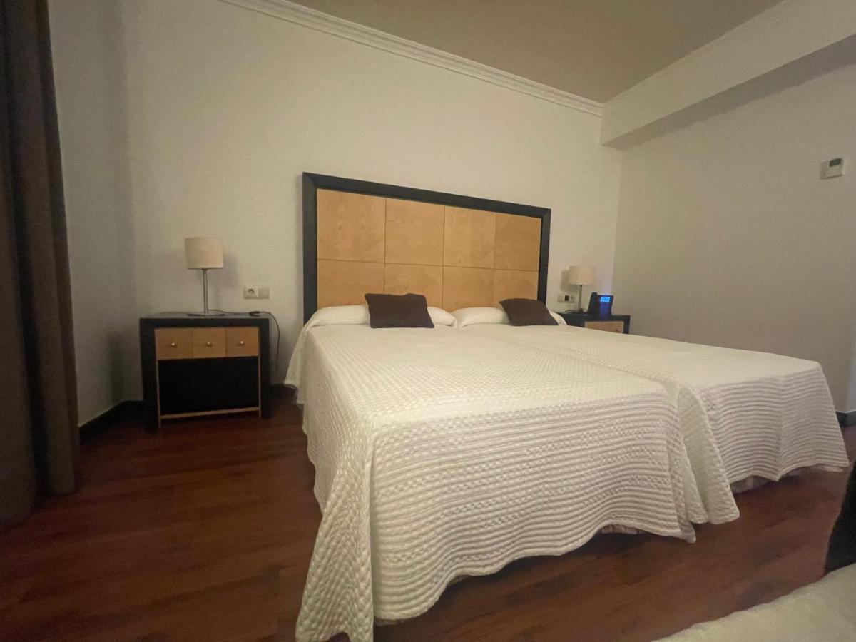 Hotel Las Cabanas Peñaranda de Bracamonte Εξωτερικό φωτογραφία
