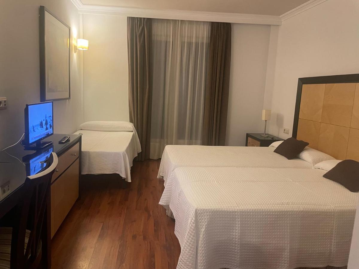 Hotel Las Cabanas Peñaranda de Bracamonte Εξωτερικό φωτογραφία